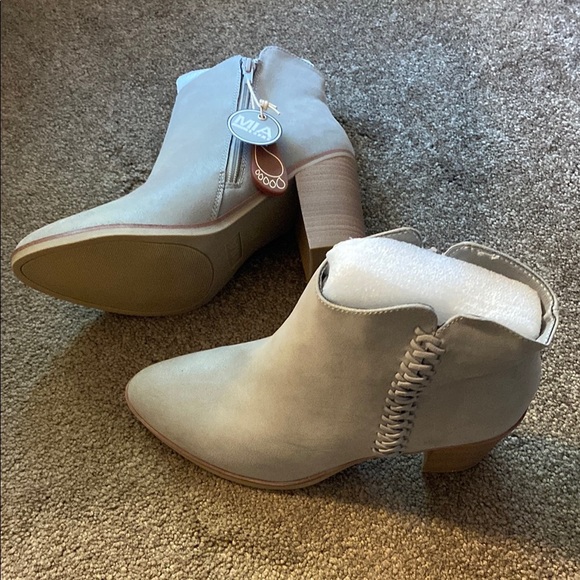 Mia Gray Ankle Boots New - Picture 1 of 3